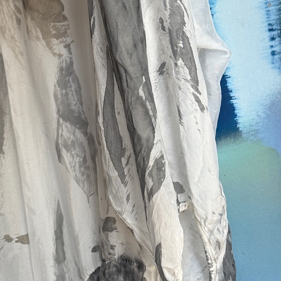 Scandal Chic Gray and White Patterned Tunic dress - Picture 5 of 10